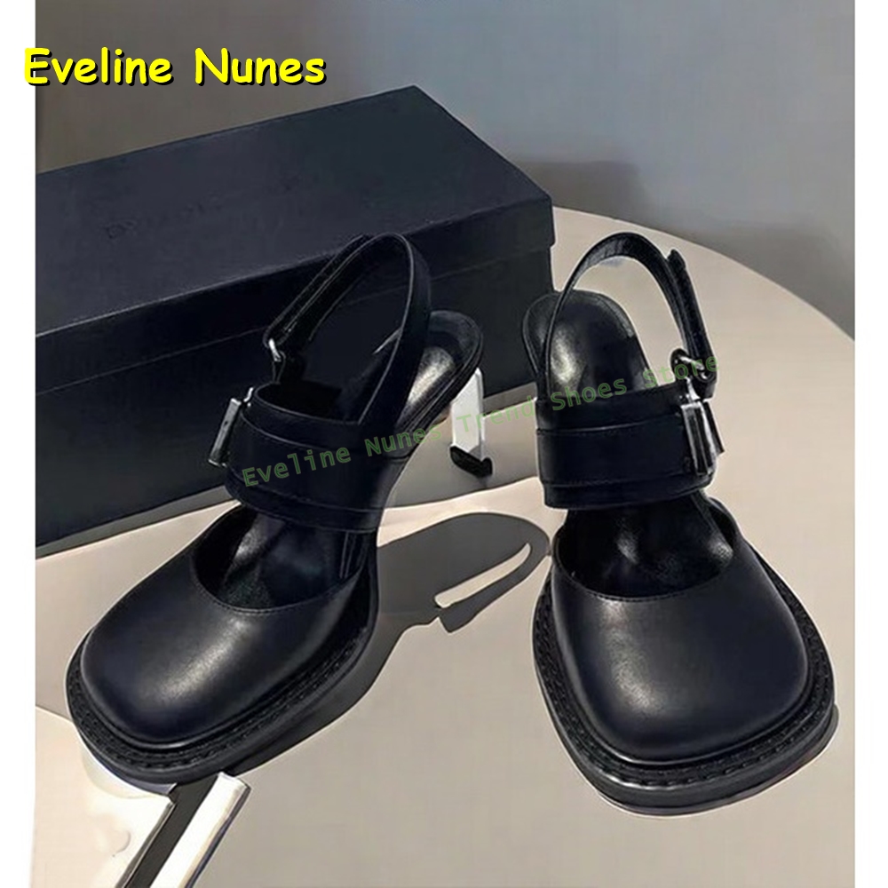 Boots - صنادل نسائية سوداء بكعب سميك وحزام