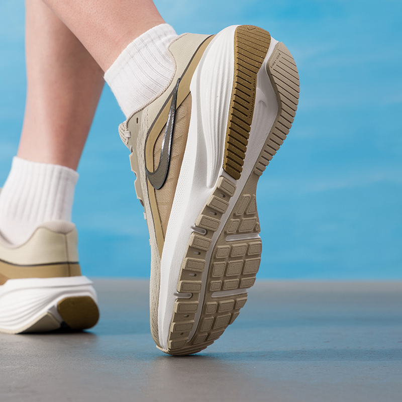 أحذية نايك الرجالية الأصلية خف - مراجعة Lightweight Road Running Shoes وسعره