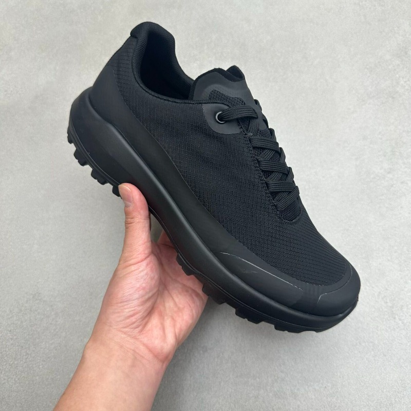 أحذية احترافية للجري على الطرق - مراجعة Anti Slip Trail Running Sneakers وسعره