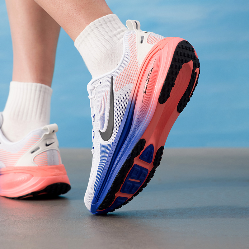 حذاء نايك فوميرو 18 HM6803-114 - مراجعة Lightweight Road Running Shoes وسعره